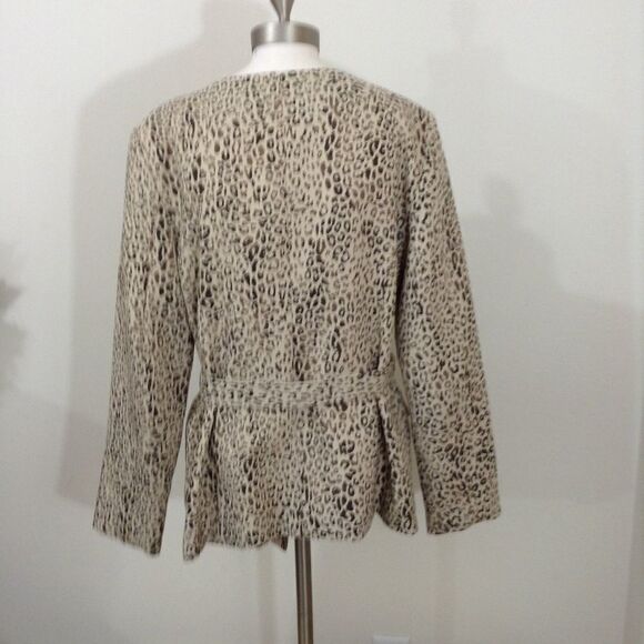 Isabella Belted Wrap Coat Animal Print Button Down Jacket Size 12 - Picture 2 of 5
